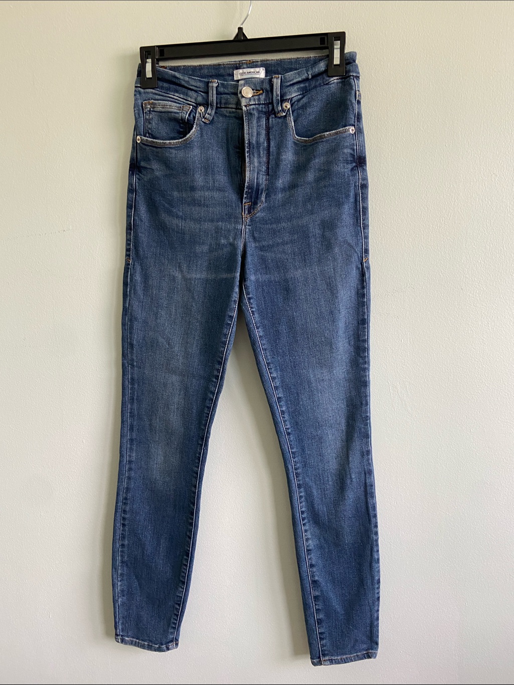 Good American Good Legs Skinny Jeans In Dark Blue Wash